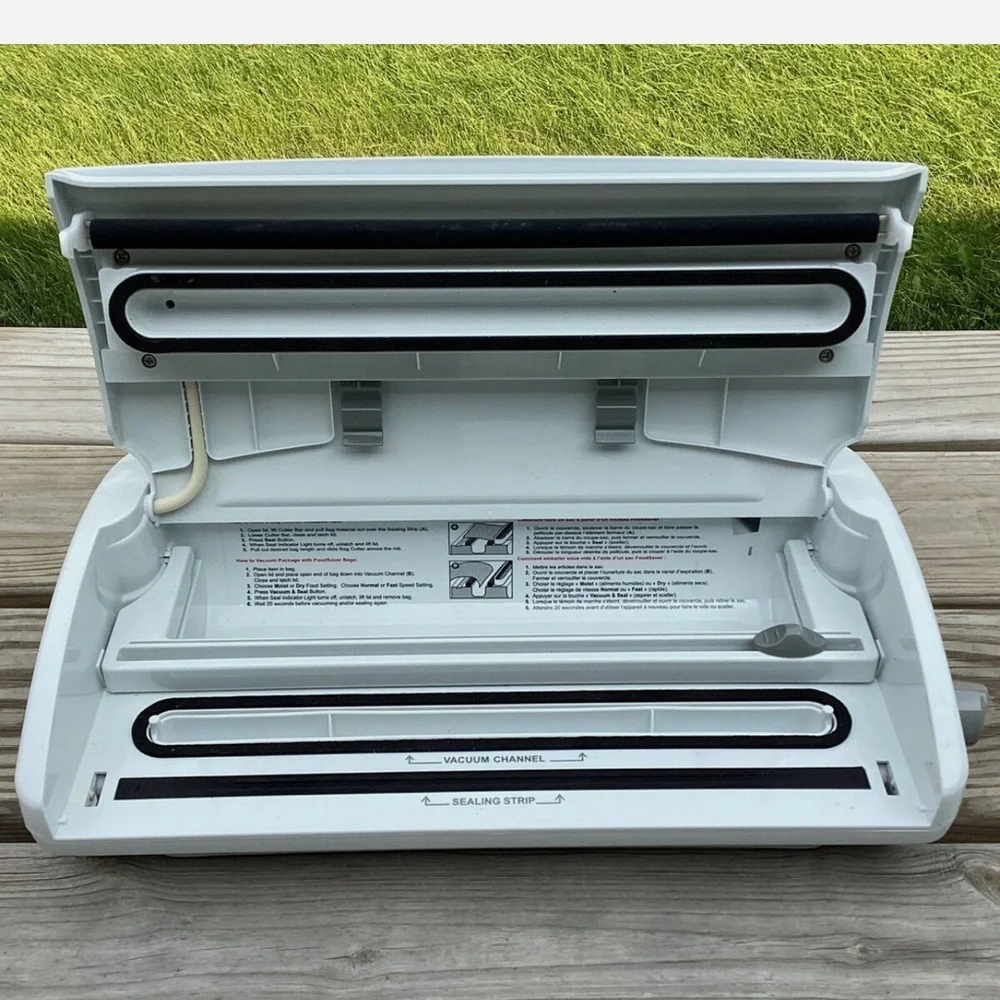 Food Saver Advanced Design Food Sealer Vacuum Sealer V2440 Original Box - Picture 10 of 11